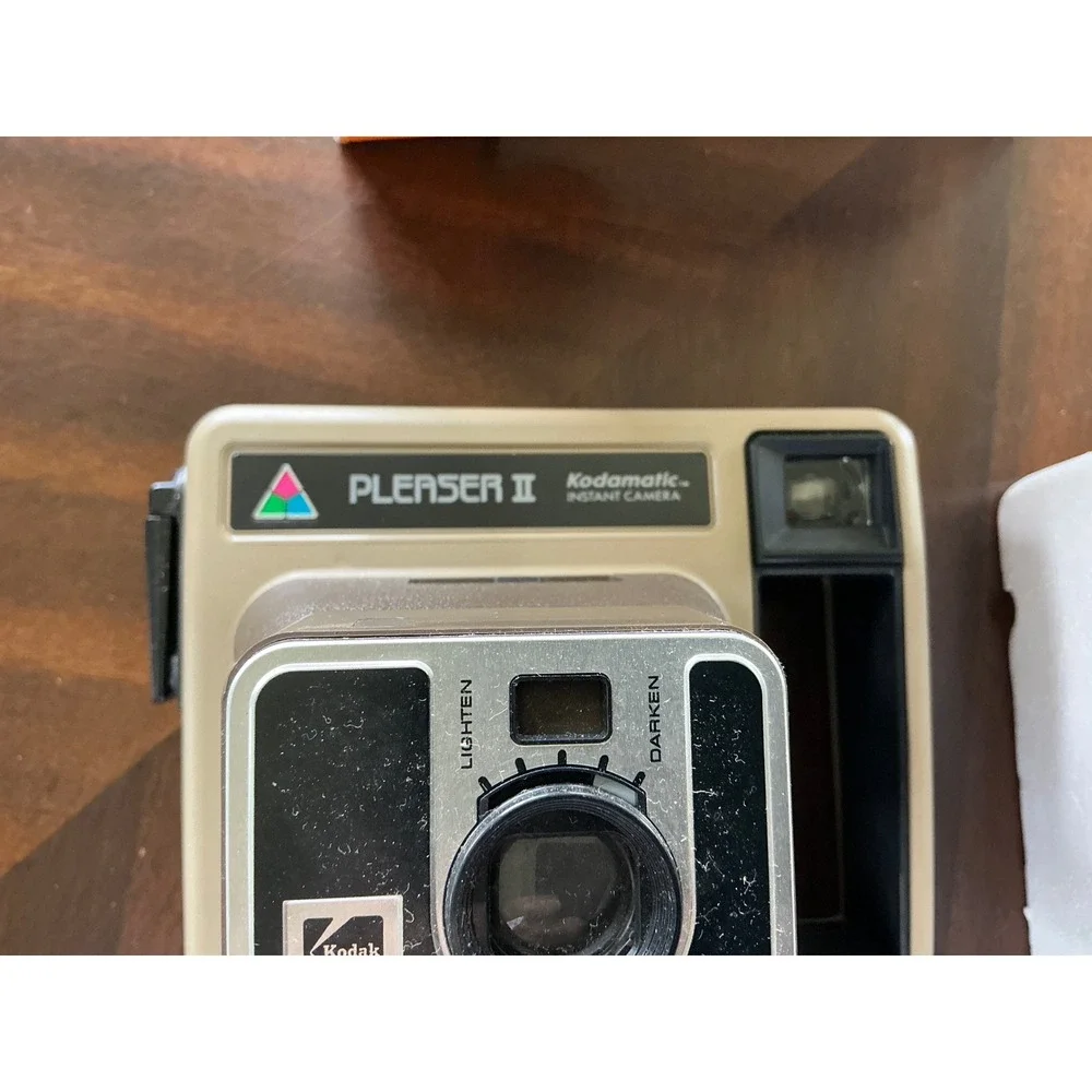 Kodak Vintage Pleaser II Kodamatic Instant Camera with Box and Manual Tan Brown